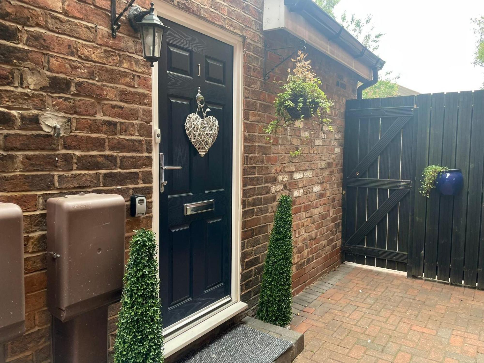 Spacious Central 2Bed Apartment Wilmslow Exterior foto